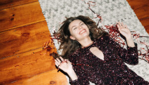 'I'm a Dermatologist, and These Are My Top 3 Tricks for Fighting Post-Holiday Party Puffiness'