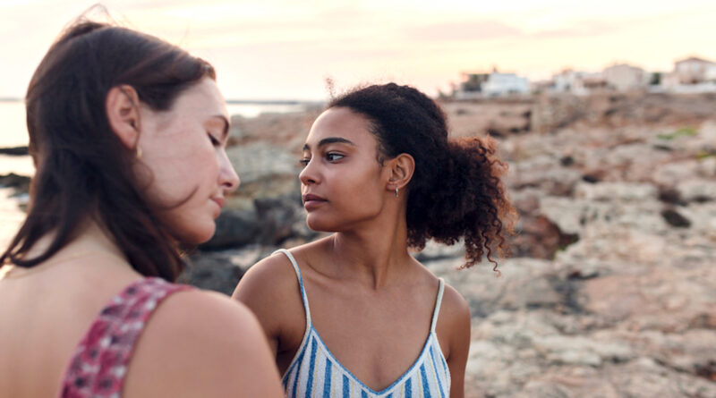 3 Telltale Signs That Someone Is Jealous of You—And How To Deal