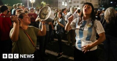 Argentina protest organisers will have to cover security costs, government says