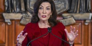 Blow to labor as New York Gov. Kathy Hochul vetoes bill to ban noncompete agreements, citing search for 'right balance'