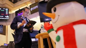 ETFs in 2024: Bitcoin funds and active bond plays are potential winners in the year ahead