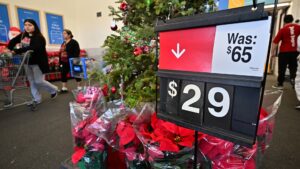 Fed's favorite inflation gauge shows prices rose at 3.2% annual rate in November, less than expected