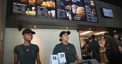 How McDonald's, Chipotle, Starbucks are preparing for the fast-food worker battles to come in 2024