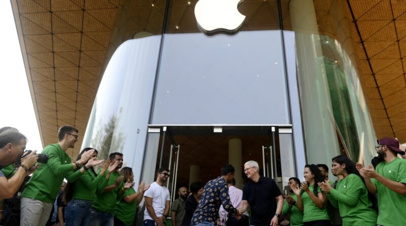 India pressed Apple on state-sponsored warnings, report says | TechCrunch