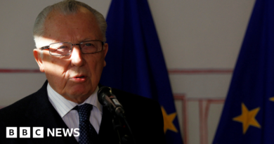 Jacques Delors: Tributes pour in for architect of modern EU