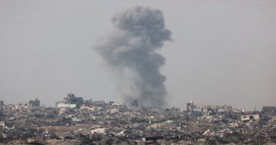 New exodus causes havoc in central Gaza as Israel pushes advance