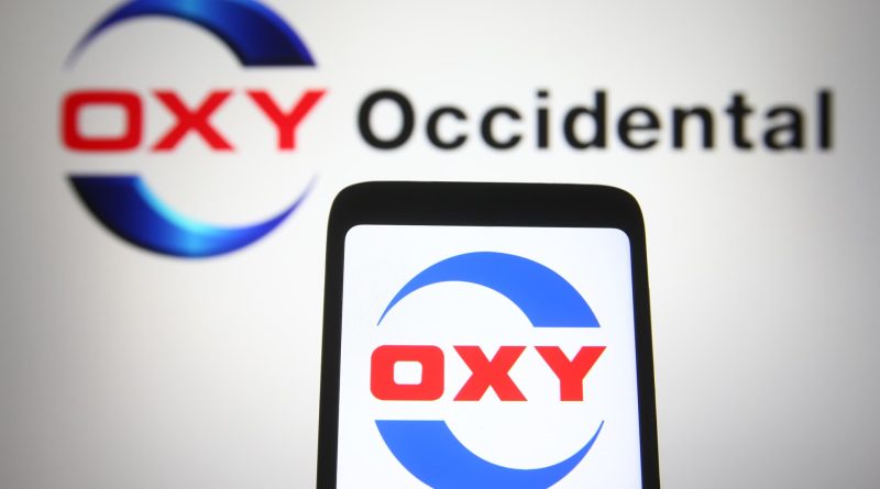 Occidental Petroleum to buy Permian producer CrownRock for $12 billion, raise dividend