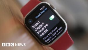 Sales of new Apple watch halted in US over patent row