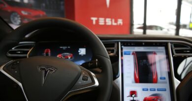 Tesla to restrict Autopilot's best feature following recall | TechCrunch