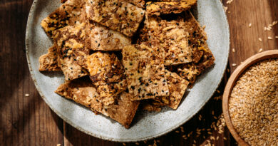 The 2-Ingredient Protein-Rich, Fiber-Filled Cracker Recipe a Gut Health RD Recommends for Microbial Balance