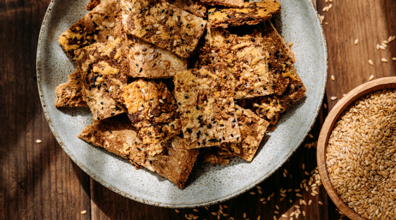 The 2-Ingredient Protein-Rich, Fiber-Filled Cracker Recipe a Gut Health RD Recommends for Microbial Balance