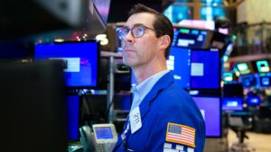 These stocks are forming the winning golden cross pattern as the year comes to a close