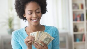 This strategy can help you meet those financial New Year’s resolution goals, experts say