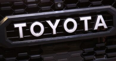 Toyota shares slide 4% after vehicle recall, Daihatsu safety issues