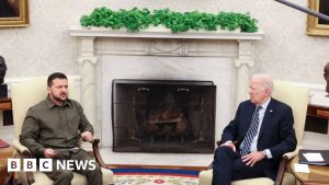 Ukraine war: Zelensky makes plea for US aid ahead of Biden meeting