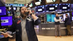 Wednesday's analyst calls: Homebuilder stock upgrade, Ferrari downgrade