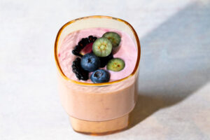 A Gastroenterologist’s ‘Secret Weapon’ for Making the Most Gut-Healthy 4-Ingredient Smoothies