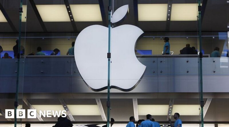 Apple overtakes Samsung as world's biggest phonemaker