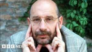 Boris Akunin: Russia designates author ‘foreign agent’