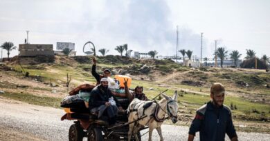 Civilians trapped by fighting in Gaza's south, Hague decision looms