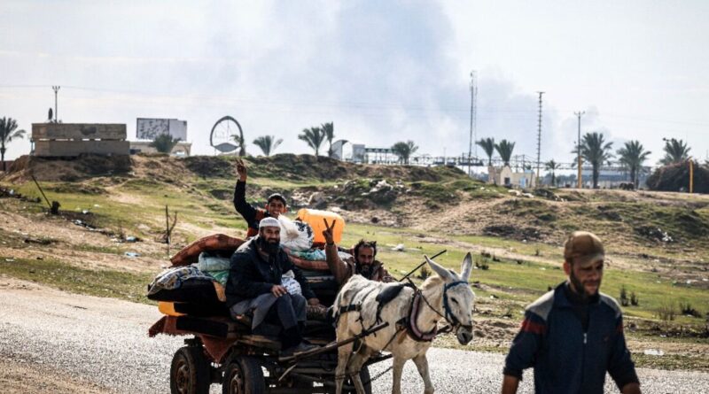 Civilians trapped by fighting in Gaza's south, Hague decision looms