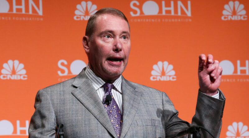 DoubleLine's Gundlach sees ‘very painful’ economic downturn, S&P 500 may be forming ‘double top’