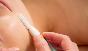 Estheticians Swear By 'Oilplaning' To Give Sensitive Skin a Mirror Finish Without Irritation