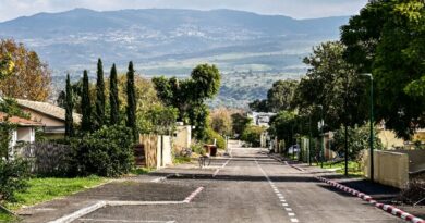 Fear of Hezbollah haunts displaced Israelis along Lebanon border