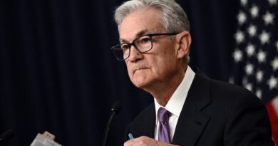 Fed officials in December saw rate cuts likely, but path highly uncertain, minutes show