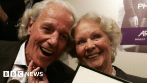 Francoise Bornet: Woman in Robert Doisneau’s Paris kiss photo dies aged 93