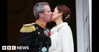 Frederik X kisses wife as he becomes King of Denmark