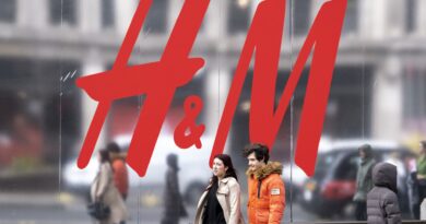 H&M shares tumble 8% after weaker sales and surprise CEO exit