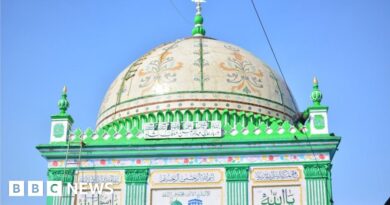 Haji Malang: The Sufi shrine caught up in a religious row in Mumbai