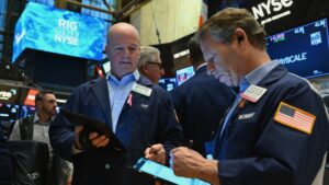 Here are the stock winners and losers if rates start moving higher again