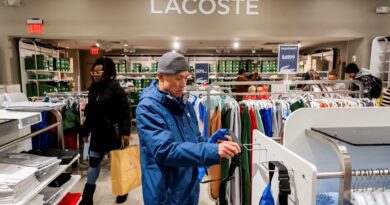 Holiday sales climb, boosting retailer hopes that shoppers will spend during uncertain 2024