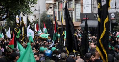 Hundreds mourn Hamas deputy leader at Beirut funeral