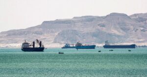 Huthi attacks idle Suez Canal, deepen Egypt's economic woes