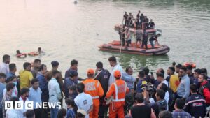 India boat accident: At least 10 schoolchildren dead after vessel capsized