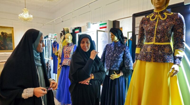 Iran plays on colour at fashion exhibition