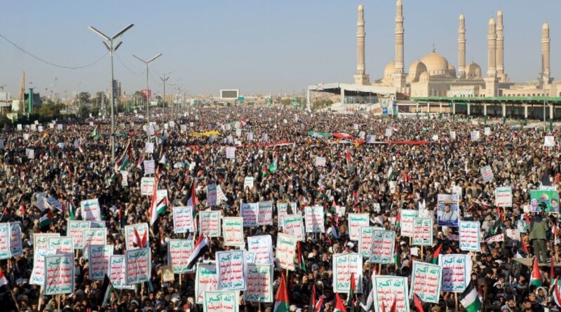 Massive protest in Sanaa after US, UK strikes on Yemen rebels