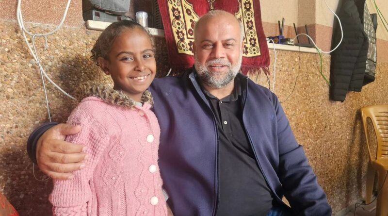 Meet Lama Jamous, the Youngest Palestinian Journalist in Gaza - Muslim Girl