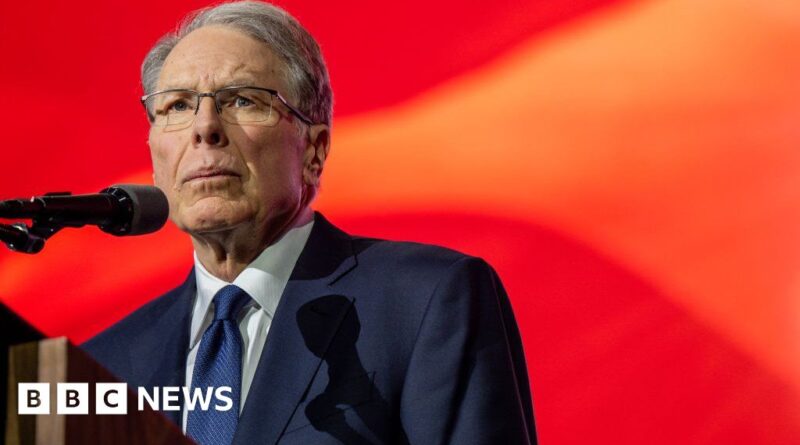 NRA chief executive Wayne LaPierre steps down