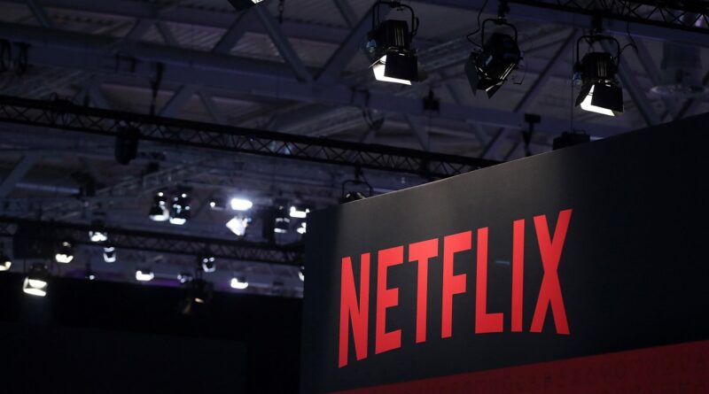 Netflix considers adding in-app purchases and ads to games, report says | TechCrunch