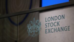 Police arrest pro-Palestine protestors for 'locking on' plot to shut down the London Stock Exchange