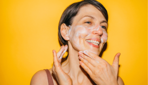 Skincare Experts Agree: These Are the 10 Best Face Washes for Dry Skin