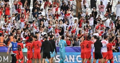 Son fluffs lines but S.Korea, Iraq win openers at Asian Cup