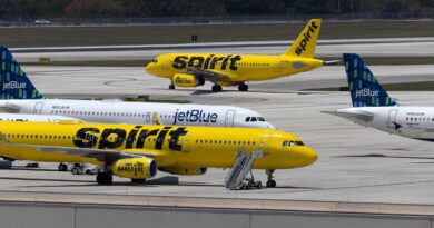 Spirit Airlines shares sink 20% in second day of losses after judge blocks JetBlue merger