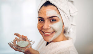 The Viral Flaxseed Face Mask Claims To Mimic The Skin-Tightening Effects of Botox, But Dermatologists Have Some Thoughts