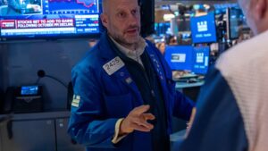 Wednesday's analyst calls: Citigroup gets an upgrade, KBW calls for big SoFi losses
