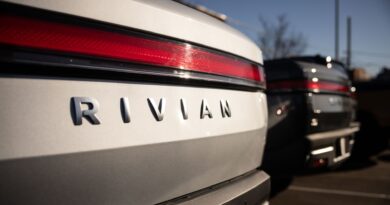 A 'messy' quarter: What analysts are saying after Rivian's latest quarterly report